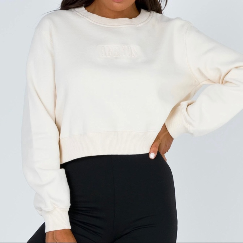 NWOT Afends Love Buzz Box Fit Crew